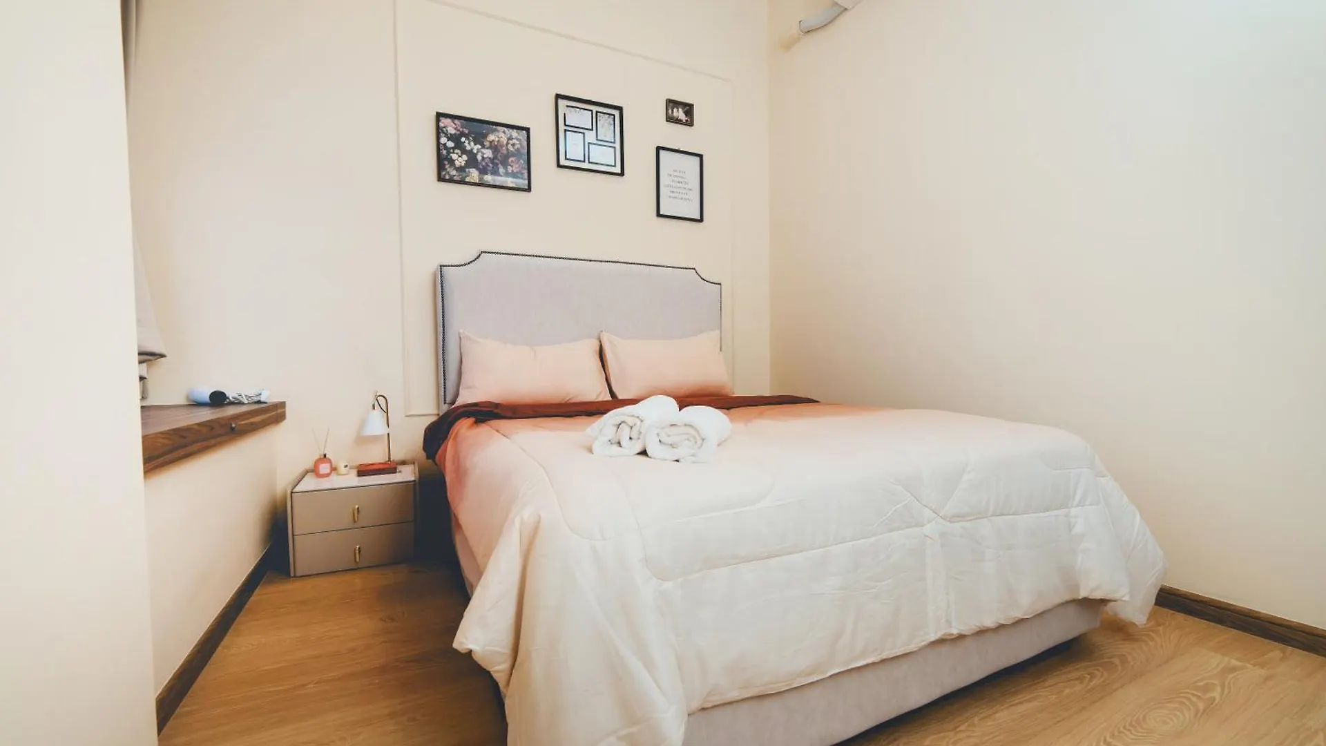 Danga Bay Vintage French 3Br6Pax Balcony Seaview By Our Stay Johor Bahru Apartment