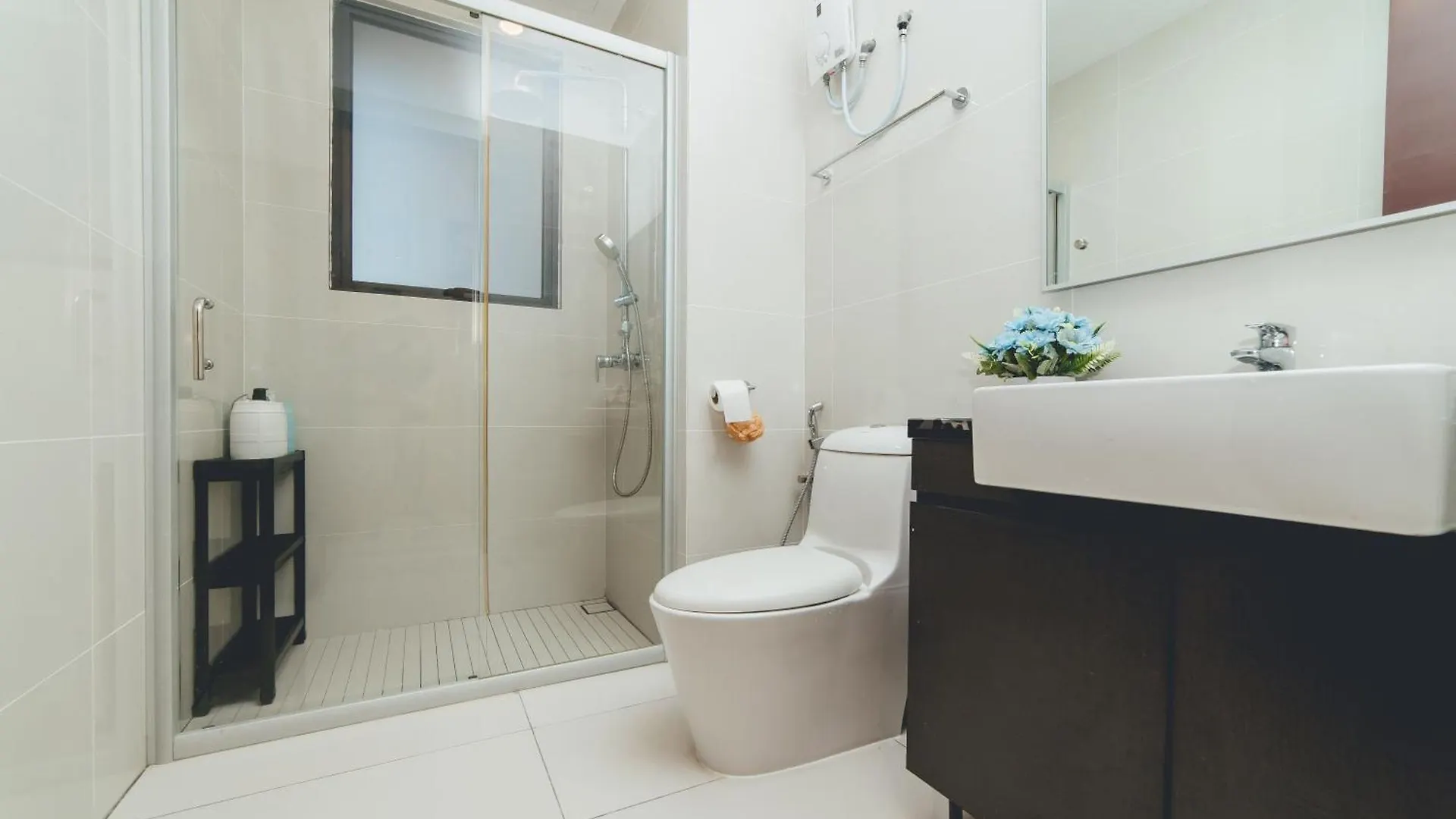 Danga Bay Vintage French 3Br6Pax Balcony Seaview By Our Stay Johor Bahru